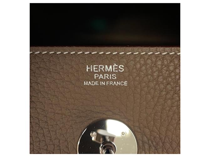 Hermès Borsa Hermes Lindy 30 Taupe - vista 15