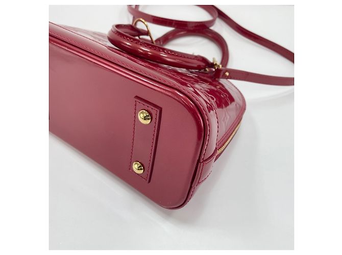 Borsa Louis Vuitton Alma BB Rosso - vista 9