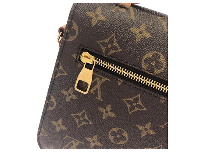 Borsa Louis Vuitton Monogram Pochette Métis MM Marrone - vista 4
