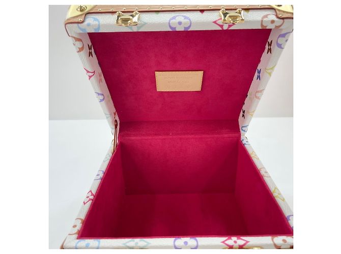 Louis Vuitton x™ Mal Pyramid Trunk in Weiß - Ansicht 10