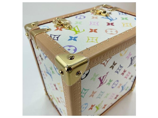 Louis Vuitton x™ Mal Pyramid Trunk in Weiß - Ansicht 8