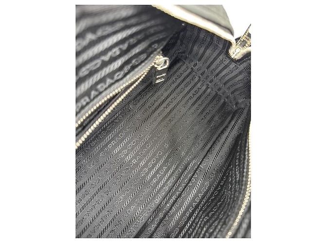 Prada Bowler Bag aus schwarzem Nylon und Leder - Ansicht 14