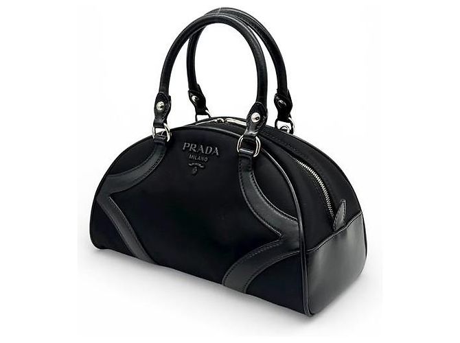 Prada Bowler Bag aus schwarzem Nylon und Leder - Ansicht 3