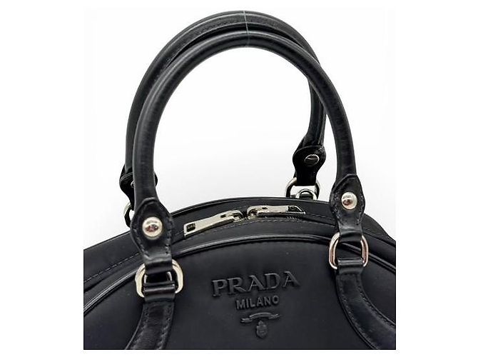 Prada Bowler Bag aus schwarzem Nylon und Leder - Ansicht 7