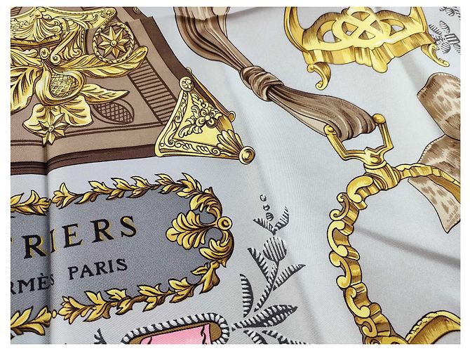 Hermès Hermes Carré 90 Seta multicolore 90 x 90 Marrone - vista 3