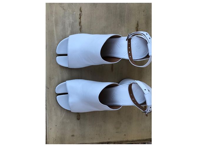 Maison Martin Margiela Maison Margiela Sandali Tabi in pelle bianca Bianco - vista 2