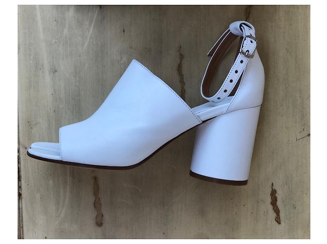 Maison Martin Margiela Maison Margiela Sandali Tabi in pelle bianca Bianco - vista 3