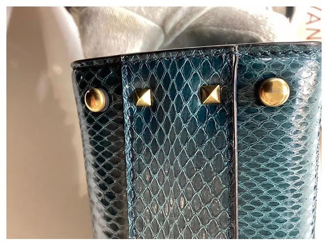 Valentino Garavani Handtasche aus blauer Pythonhaut - Ansicht 15