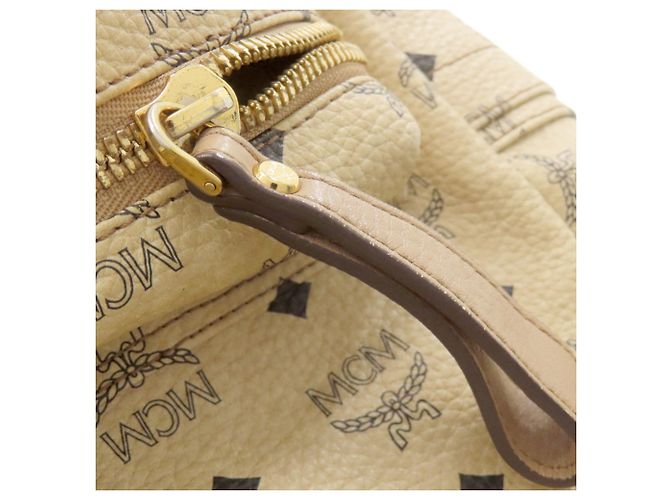 Mochila MCM com estampa total e tachas Bege - vista 11