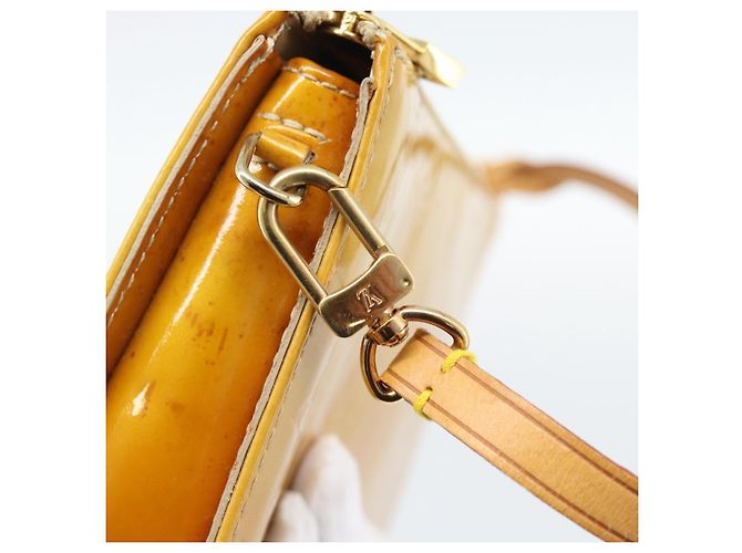 LOUIS VUITTON Monogram Vernis Lexington Pouch Beige M91010 LV Auth ka4881 - vista 18