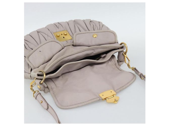 Borsa a Spalla Miu Miu Matelassé in Pelle 2way Rosa Oro Auth bs35641 D'oro - vista 24