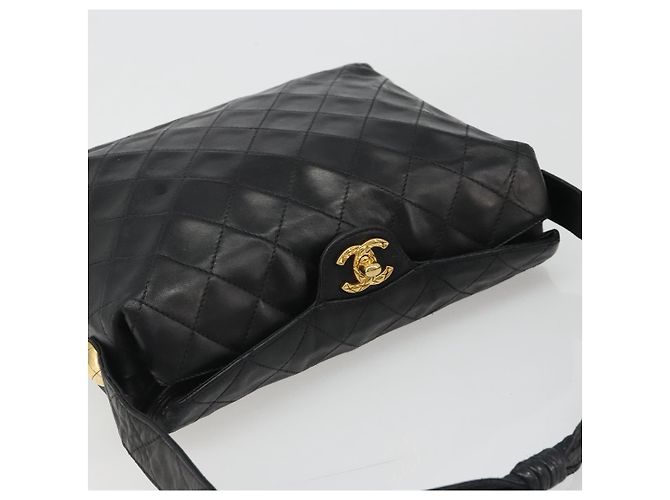 CHANEL Matelasse Chain Shoulder Bag Leather Black Gold CC Auth 188720 Nero D'oro - vista 6