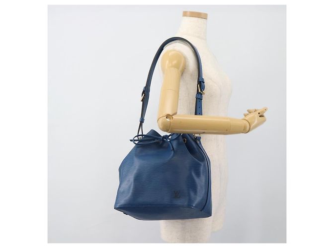 Borsa a Spalla LOUIS VUITTON Epi Petit Noe Blu M44105 LV Auth 188537 - vista 19