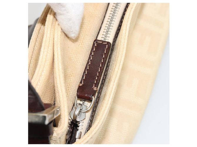 FENDI Zucca Canvas Mamma Baguette Borsa a Spalla Beige Argento Auth 187318A - vista 22