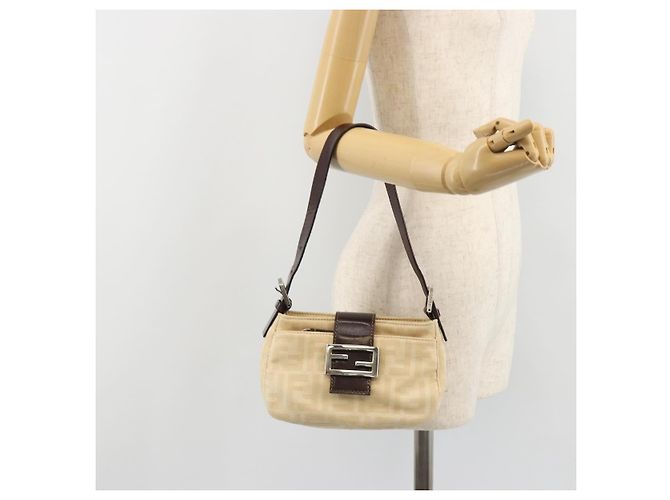 FENDI Zucca Canvas Mamma Baguette Borsa a Spalla Beige Argento Auth 187318A - vista 24