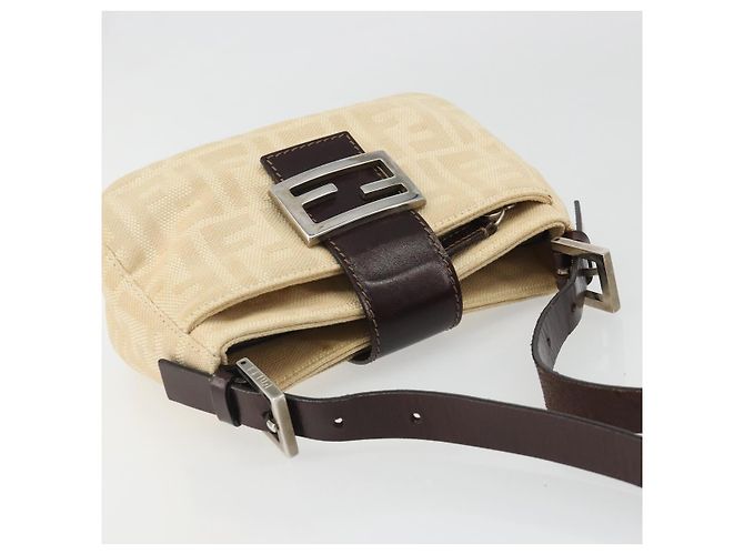 FENDI Zucca Canvas Mamma Baguette Borsa a Spalla Beige Argento Auth 187318A - vista 6