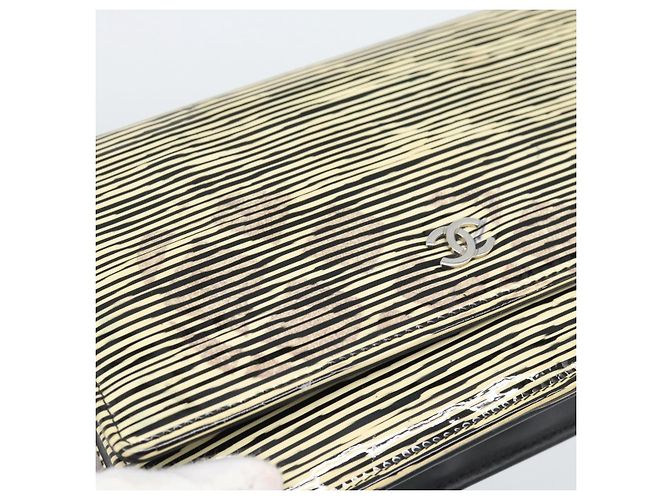 CHANEL COCO Borsa a tracolla con catena Patent White Black CC Auth 189255A Nero Bianco - vista 10