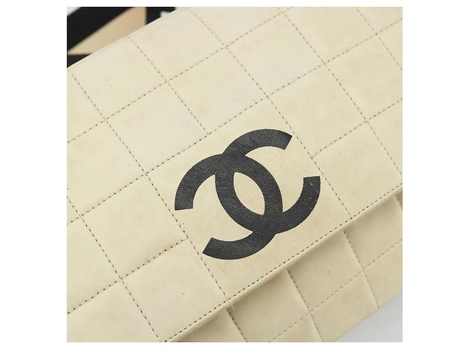 CHANEL Choco Bar Shoulder Bag Lamb Skin White Gold CC Auth yk20586 Bianco D'oro - vista 18