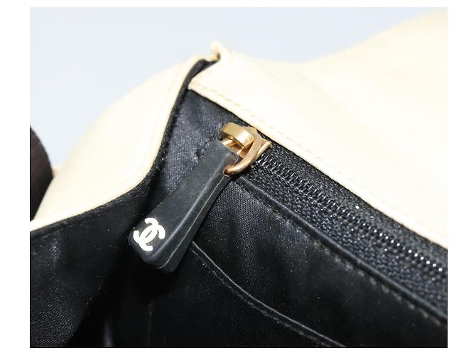CHANEL Choco Bar Shoulder Bag Lamb Skin White Gold CC Auth yk20586 Bianco D'oro - vista 23