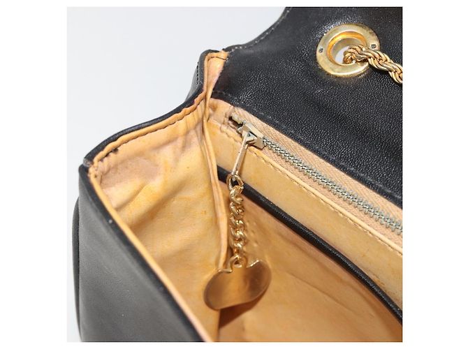 Céline Borsa a Spalla con Catena CELINE in Pelle Nera e Oro Auth 188237 Nero D'oro - vista 21