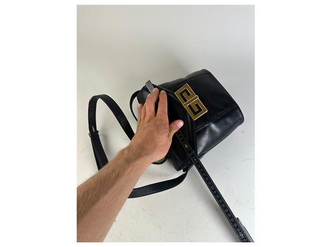 Vintage Givenchy Logo Prägeleder Schultertasche Schwarz Gold - Ansicht 10