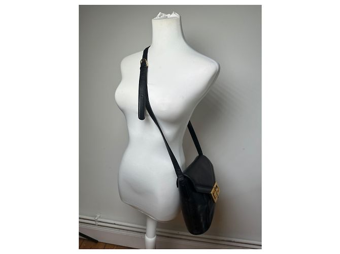 Vintage Givenchy Logo Prägeleder Schultertasche Schwarz Gold - Ansicht 6