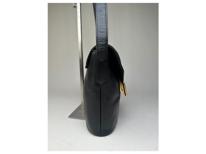 Vintage Givenchy Logo Prägeleder Schultertasche Schwarz Gold - Ansicht 7
