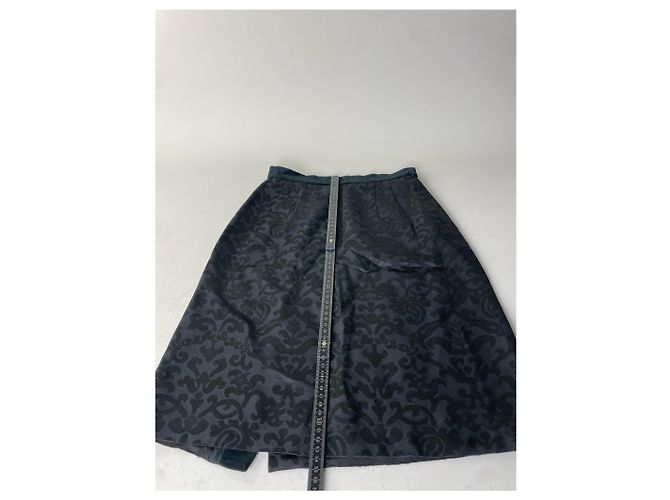 First Vintage Balenciaga Seidenrock mit schwarzem Samtbund - Ansicht 11