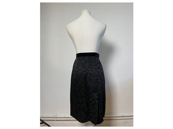 First Vintage Balenciaga Seidenrock mit schwarzem Samtbund - Ansicht 3