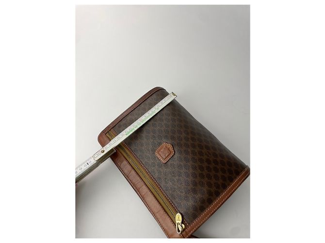Céline Clutch in pelle Vintage Celine Triomphe Monogram Marrone - vista 8