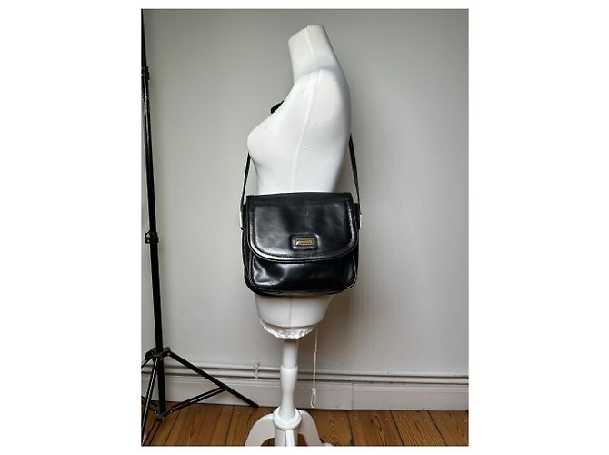 Vintage Givenchy Structured Leather Shoulder Bag Black Gold - view 4