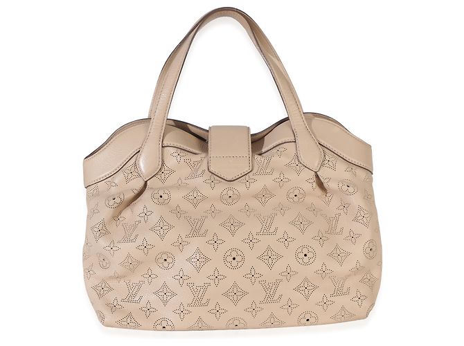 Louis Vuitton Coquille Monogram Mahina Cirrus PM Beige - vista 2