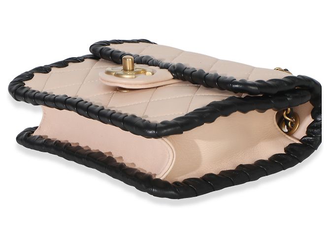 Timeless Mini borsa a tracolla My Own Frame in pelle di vitello intrecciata nera e beige Chanel - vista 6