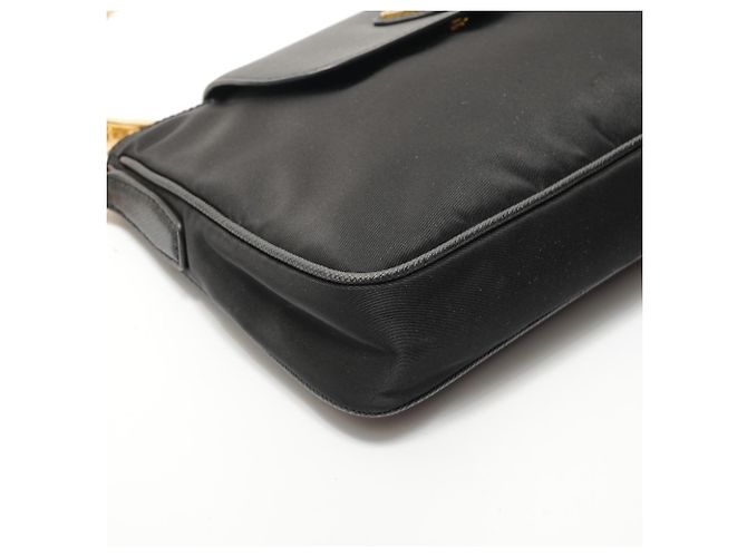 Borsa a tracolla in nylon e pelle Saffiano con logo Triangle Prada Nero - vista 5