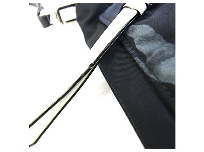 Clutch in nylon blu navy e nero Prada - vista 7