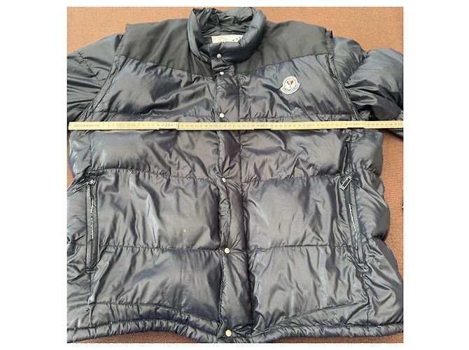 Moncler Classic Down Puffer Jacket Black - view 6