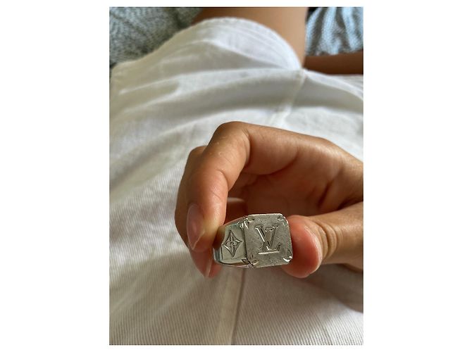 Louis Vuitton chevalière monogramme Plata - vista 5