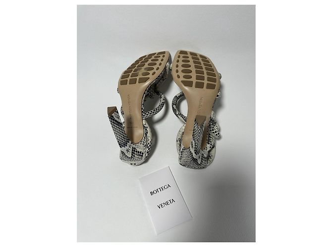 Knot Bottega Veneta Jimbo Sandale Python Print Weiß Größe 37.5 (Full set) Neu/Original Beige - Ansicht 11