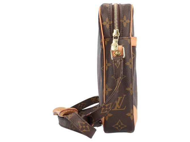 Bolso de hombro Louis Vuitton Danube Monogram Castaño - vista 4