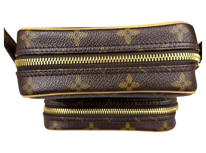 Borsa a tracolla Louis Vuitton Amazon Monogram Marrone - vista 11