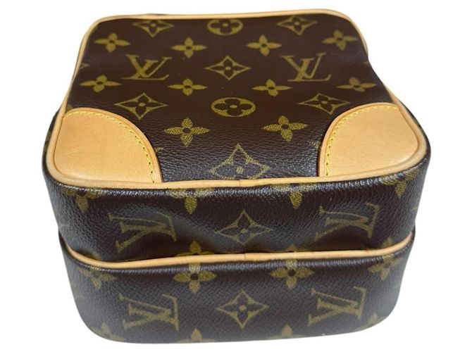Borsa a tracolla Louis Vuitton Amazon Monogram Marrone - vista 12