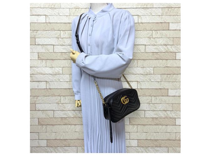 Borsa a tracolla Gucci GG Marmont in pelle nera Nero - vista 2