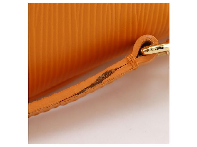 Louis Vuitton Dhanura Epi Leather PM Arancione - vista 7