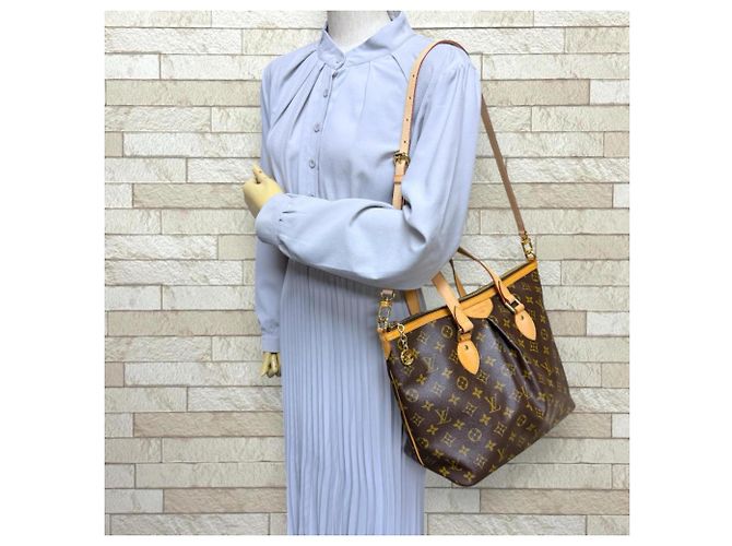 Borsa a Spalla Louis Vuitton Palermo PM Monogram Marrone - vista 2