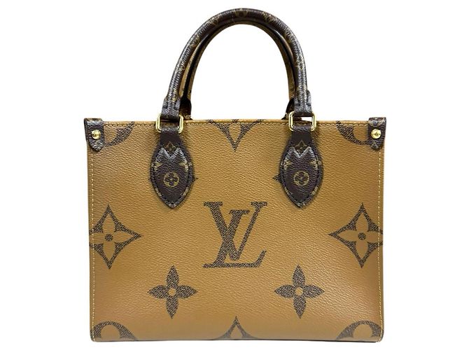 Borsa a Spalla Louis Vuitton OnTheGo PM Monogram Giant Marrone - vista 3