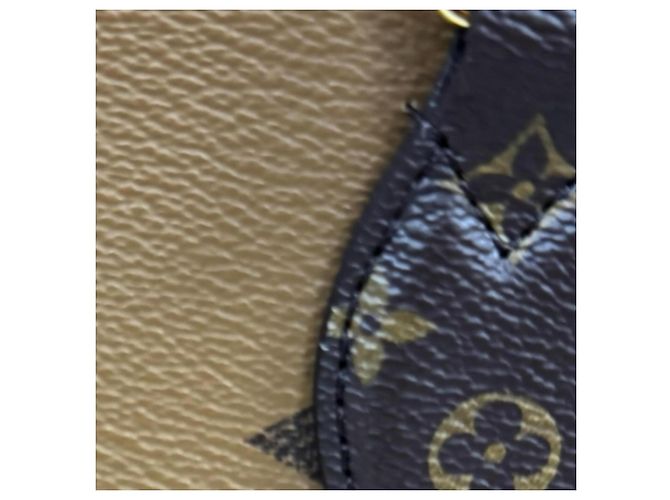 Borsa a Spalla Louis Vuitton OnTheGo PM Monogram Giant Marrone - vista 9