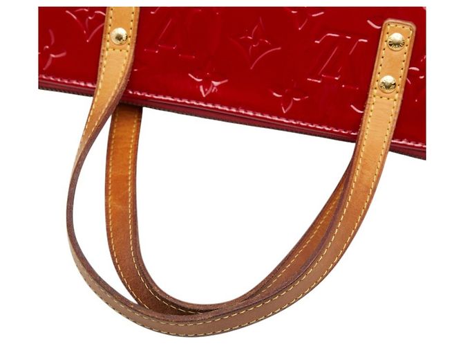 Borsa Louis Vuitton Monogram Vernis Bellevue PM Rosso - vista 8