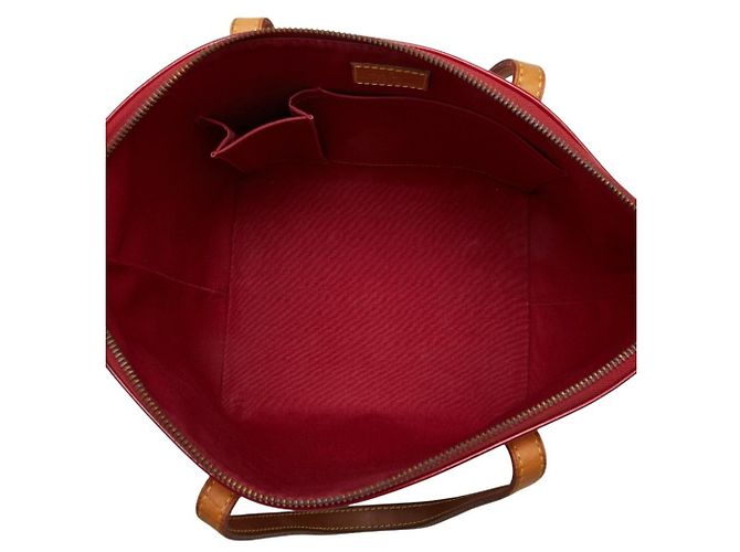 Borsa Louis Vuitton Monogram Vernis Bellevue PM Rosso - vista 9