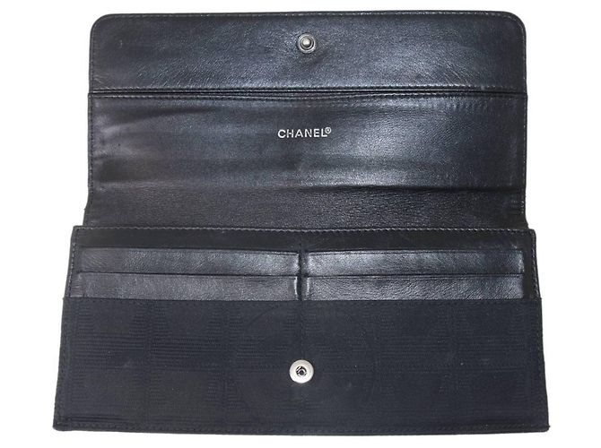 Portafoglio lungo bi-fold nero Chanel della linea New Travel - vista 7