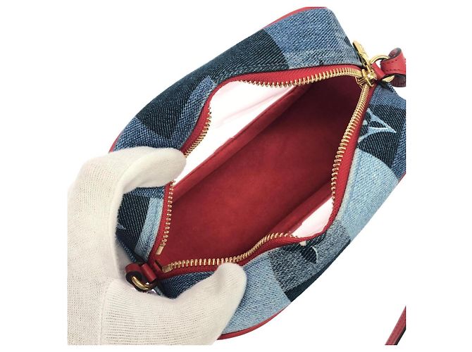 Pochette da spiaggia Louis Vuitton Denim Monogram Rosso Blu - vista 10